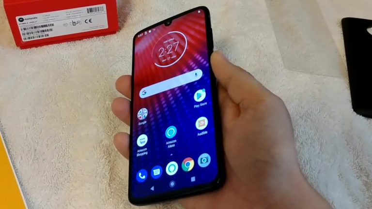 Amazon "Accidentally" Sold a Moto Z4 Before Official Announcement