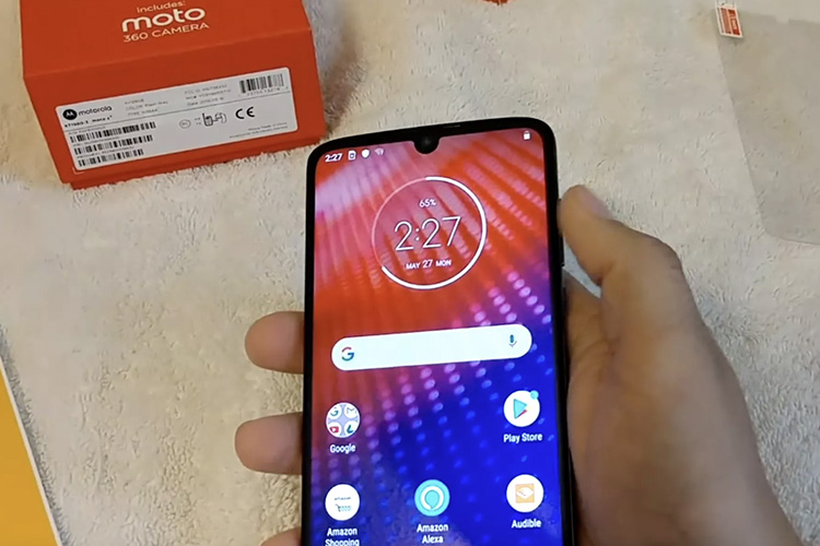 Amazon "Accidentally" Sold a Moto Z4 Before Official Announcement